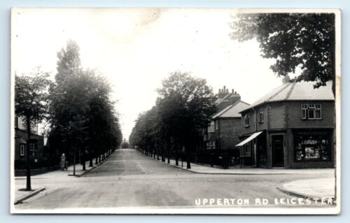 POSTCARD Leicester, Upperton Road, Hyslop & Wilson shop, real photo RP - Picture 1 of 3