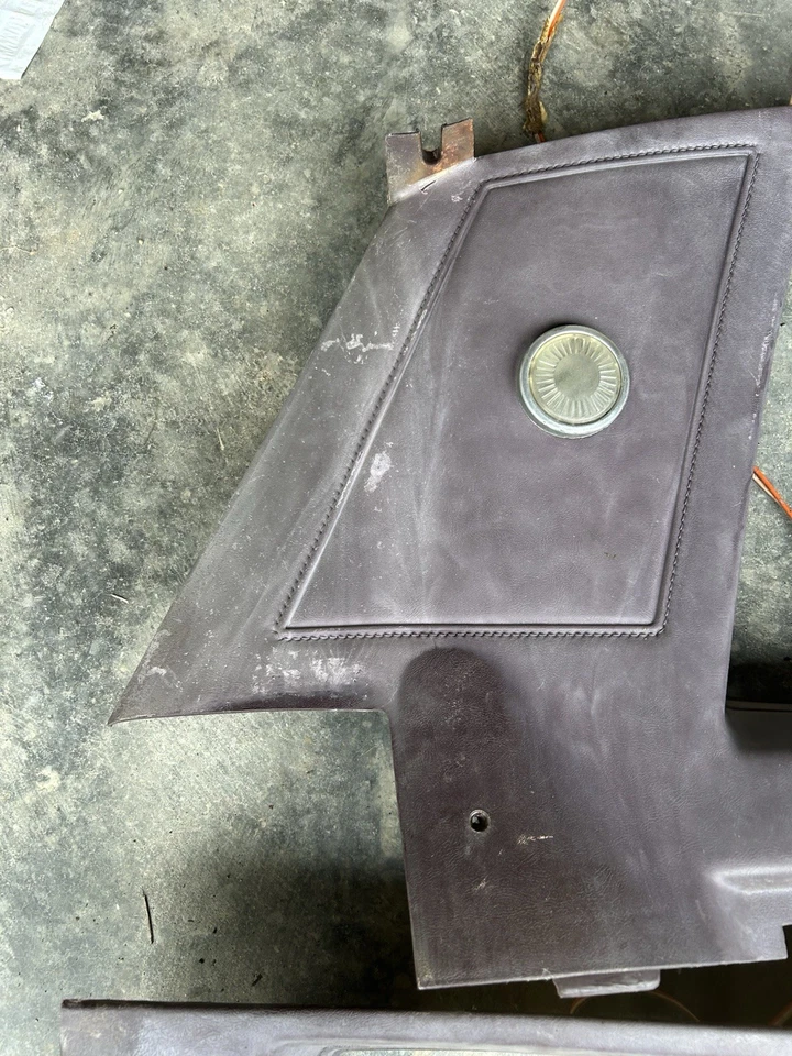 81-88 蒙特卡罗内部后上帆四分之一窗面板一对-MAROON — 第 2/4 张图片