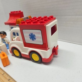 Lego Duplo AMBULANCE Set 10527 w/ Doctor Minifigure - 95% Complete