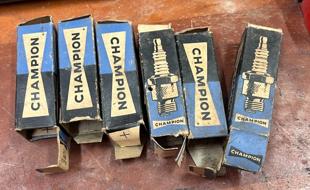 Vintage Champion j-3 and j-5 Spark Plugs Lot of 6