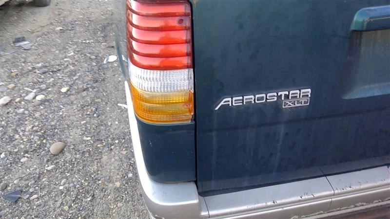 Purificador de aire 6-245 4,0 L compatible con 90-95 AEROSTAR 1596141 Foto 4 de 4