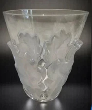 Lalique Double Old Fashion Glass with Frosted Leaf