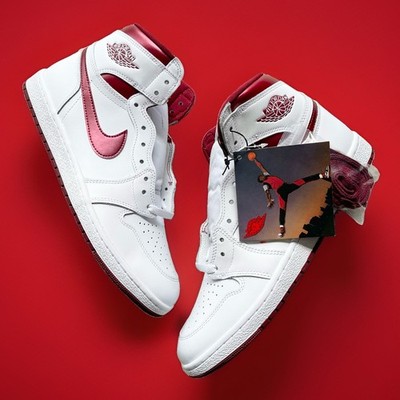 Jordan 1 Retro High '85 OG Metallic Burgundy Sneaker BQ4422-161 Men s 12 NO BOX