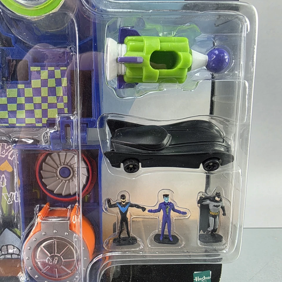 Batman Adventures The Joker’s Lair Turns into Batcave Micro Playset Hasbro 1998 - Image 3 of 4