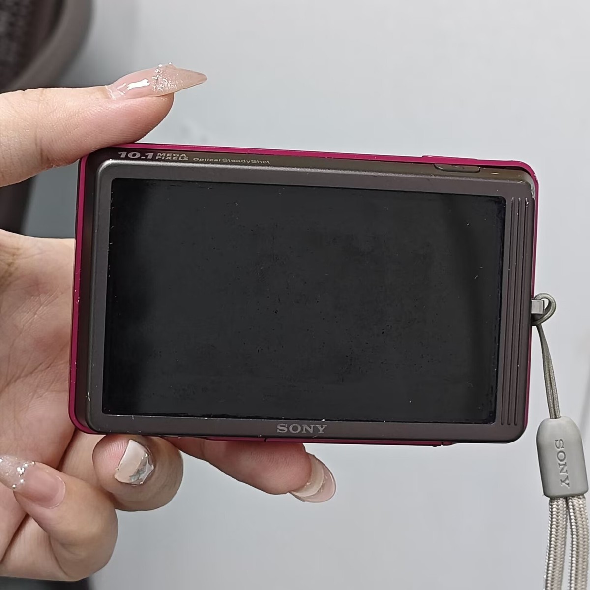 SONY Cyber-shot DSC-T700 Digital Camera 10.10 MP 4X Zoom Touch