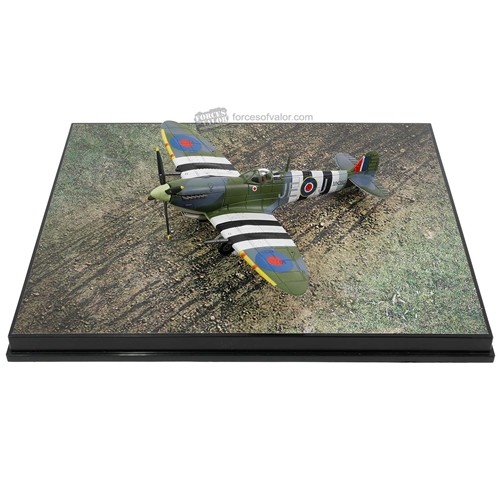 Supermarine Spitfire Mk.IX réplique d'exception en métal peint main 1/72