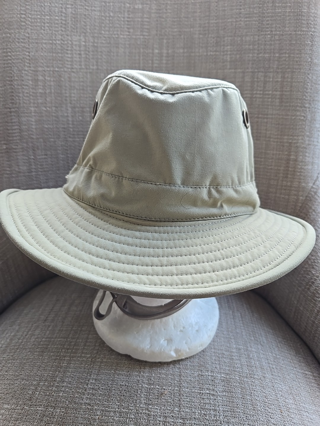 The Tilley Hat Endurables Canvas Bucket Tan Khaki 7 5/8 Made in Canada LT5