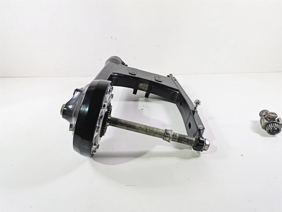 Eixo diferencial braço oscilante 2019 Suzuki M109R VZR1800 Boulevard 27300-48850-019 - Imagem 3 de 4