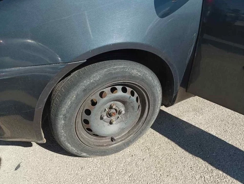 Achsschenkel Vorne Links für FIAT II PUNTO (188) BERLINA 1.2 8V Dynamic 1452432