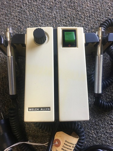 Welch Allyn 74910 Series Wall Transformer With 2X Handles, no heads - Picture 3 of 3