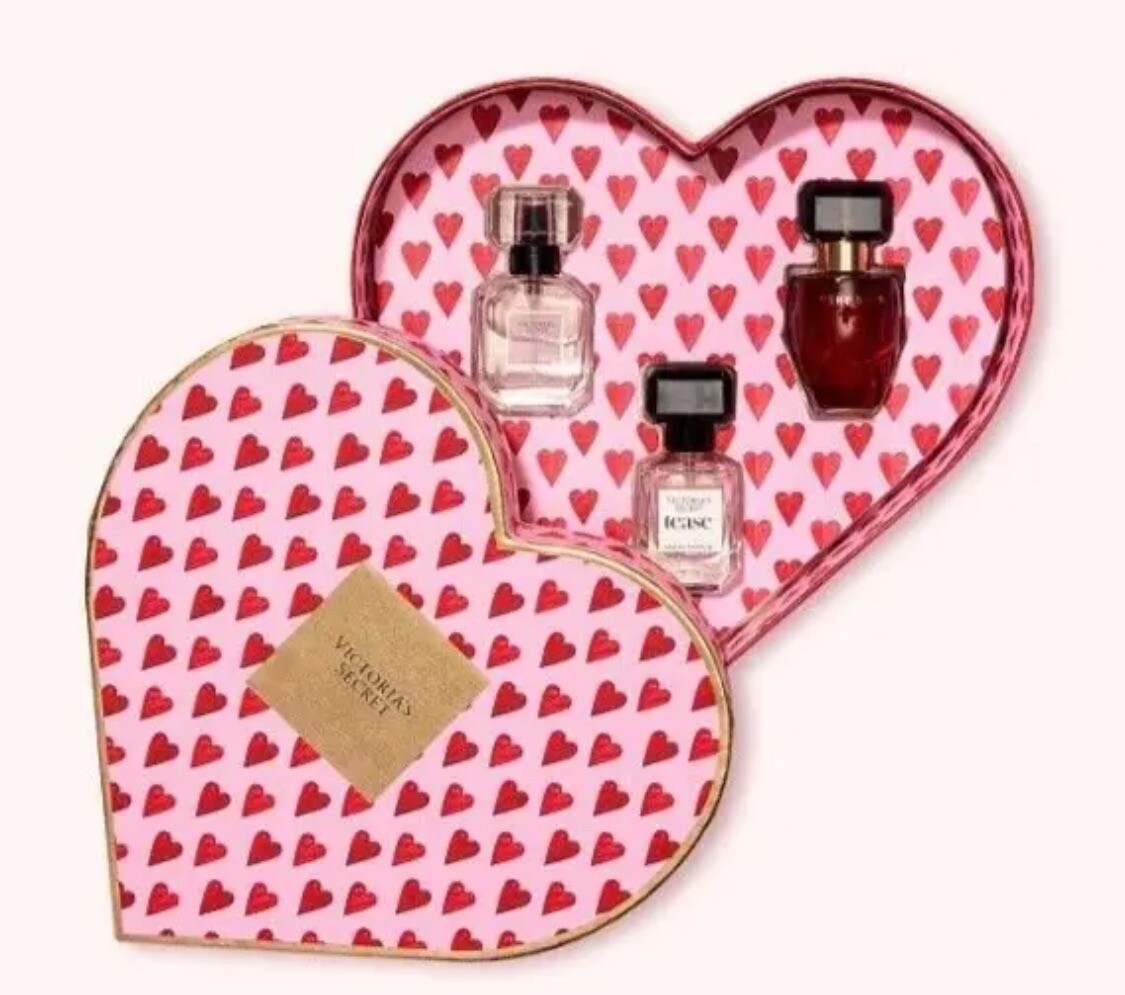 Victoria Secret Pink Heart Displays, image size:1125x995