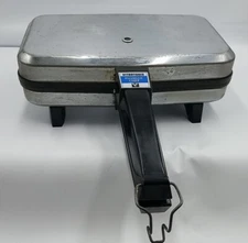 Vitantonio Pizzelle Chef 300 Italian Cookie Maker Baker USA Vintage Tested Works