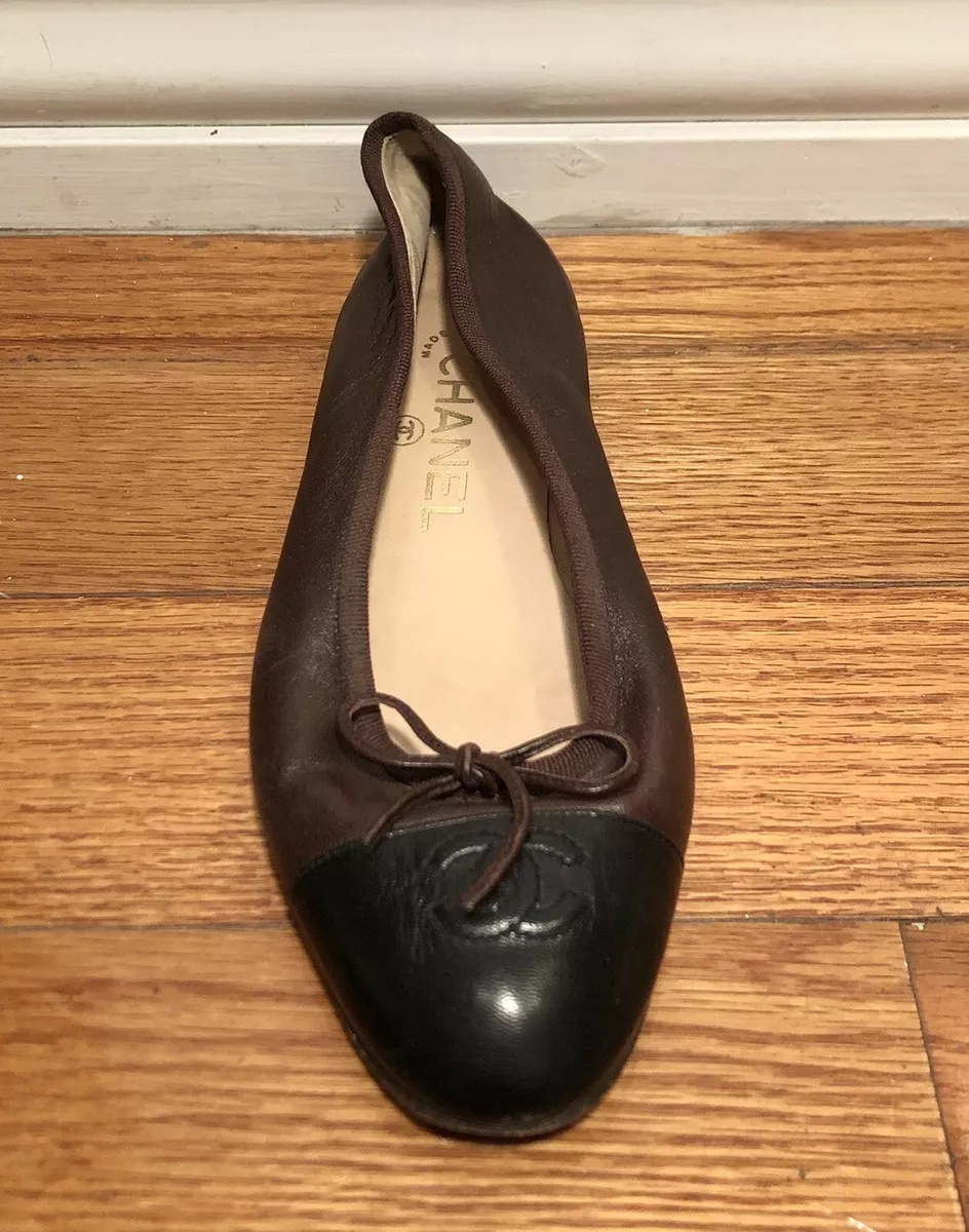 CHANEL Ballet Flat Brown & Black Cap Toe Size 36 (Right Foot Only)