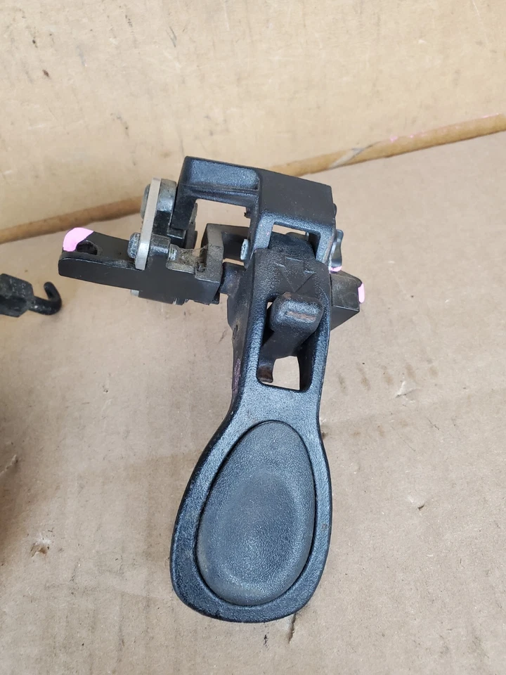 MITSUBISHI ECLIPSE 2000-2005 CONVERTIBLE PESTILLO SUPERIOR BLOQUEO TECHO JUEGO DE MANIJAS Foto 4 de 4