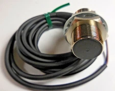 SunX Limite GX-18MUB 2-Wire Cylindrical Inductive Proximity Sensor