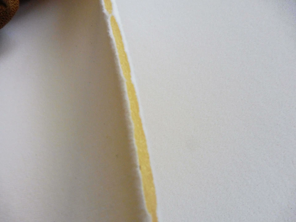 MARKENLOS Auto- Schaumstoff, beidseitig kaschiert, Br. 147+cm x 5mm, 5 lfm, per m € 8,00