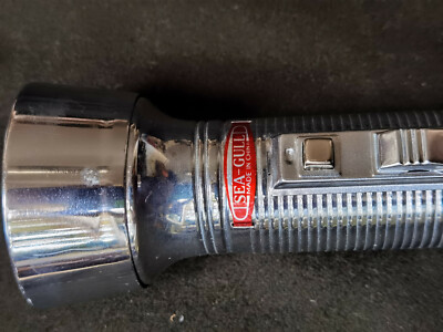 アクセサリー MOONEYES Vintage Flashlight & Holder Veemoon Old Fashioned Flashlight, Vintage Style Led