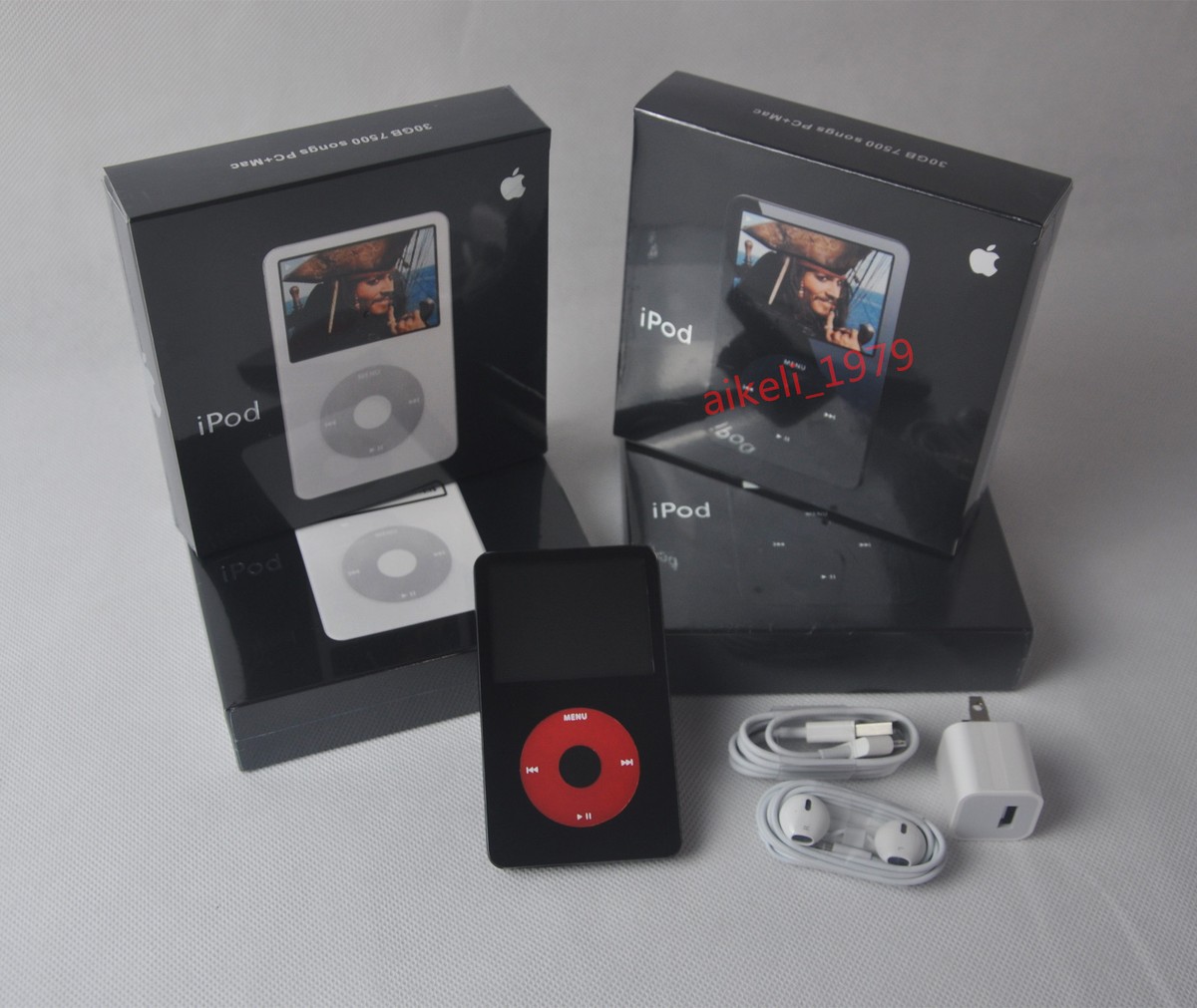 iPod classic U2 SE バッテリー大容量　30→ SSD128GB iPod classic U2 Special Edition 大容量バッテリー&SSD128GB &液晶