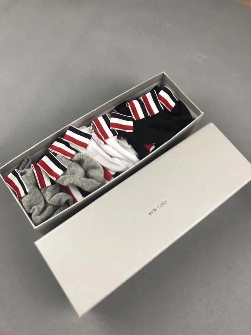 Calze Thom Browne per uomo e donna