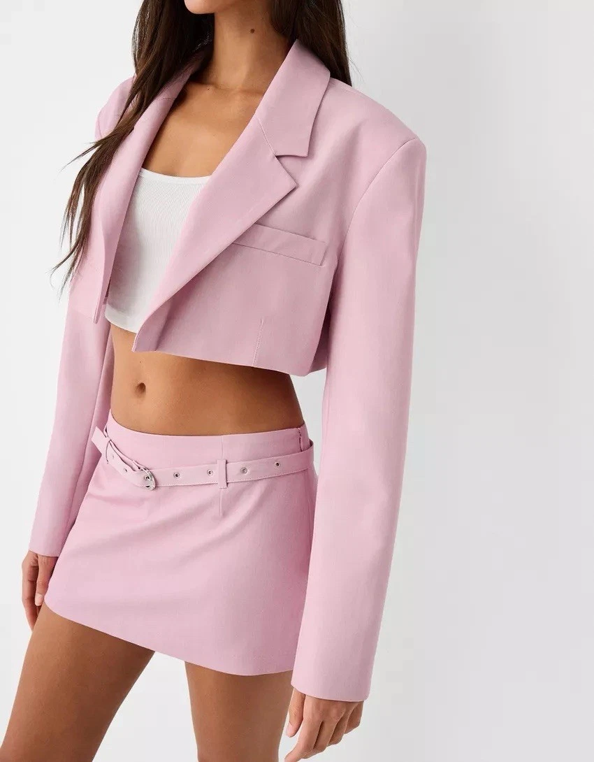 Mini Skort Bershka para mujer con cinturón plateado rosa claro talla S nuevo con etiquetas precio de venta sugerido por el fabricante 29,99
