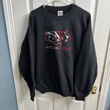 Vintage Wisconsin Badgers Crewneck Sweatshirt Embroidered Logo Black Red Mens XL