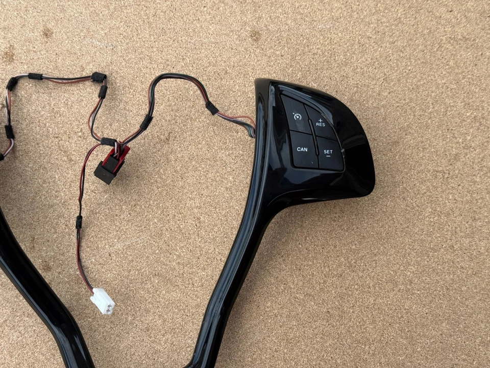 Interruptor de control de crucero de audio volante RAM PROMASTER CITY 2015-2022 OEM Foto 2 de 4