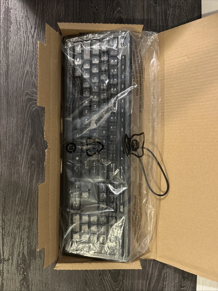 Gateway KB-0817 Desktop Keyboard Vintage, US English, PS/2 Wired, Black - Image 4 of 4