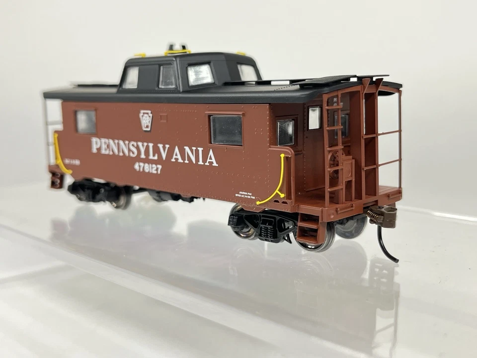 Bowser HO Pennsylvania PRR #478127 N8 Caboose Shadow Keystone Red/Black - Image 4 of 4