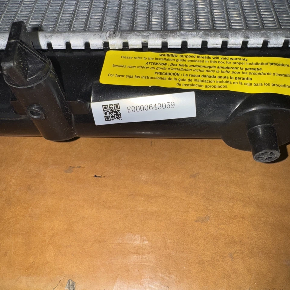 Radiador nuevo - Acura TSX - 04 - 05 Foto 4 de 4