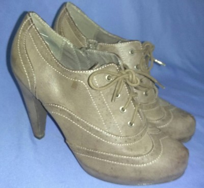 g by guess dillyn platform bootie