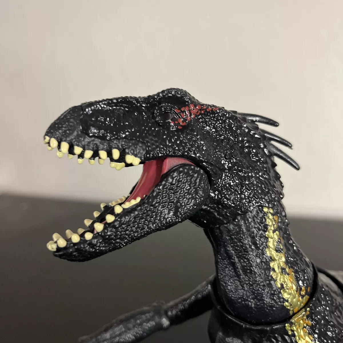 Jurassic world fallen kingdom grab n growl best sale indoraptor
