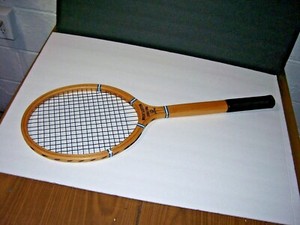 Vieille Raquette De Badminton En Bois Wright Ditson - Boston USA
