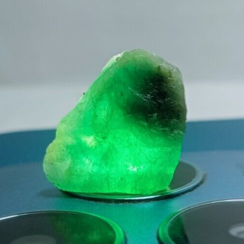 Big Emerald Rough Stone, Natural Zambian Emerald Rough Stone, Raw Emerald Rough. - Picture 3 of 4