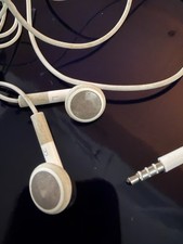 Apple's 3rd Generation iPod Earbuds