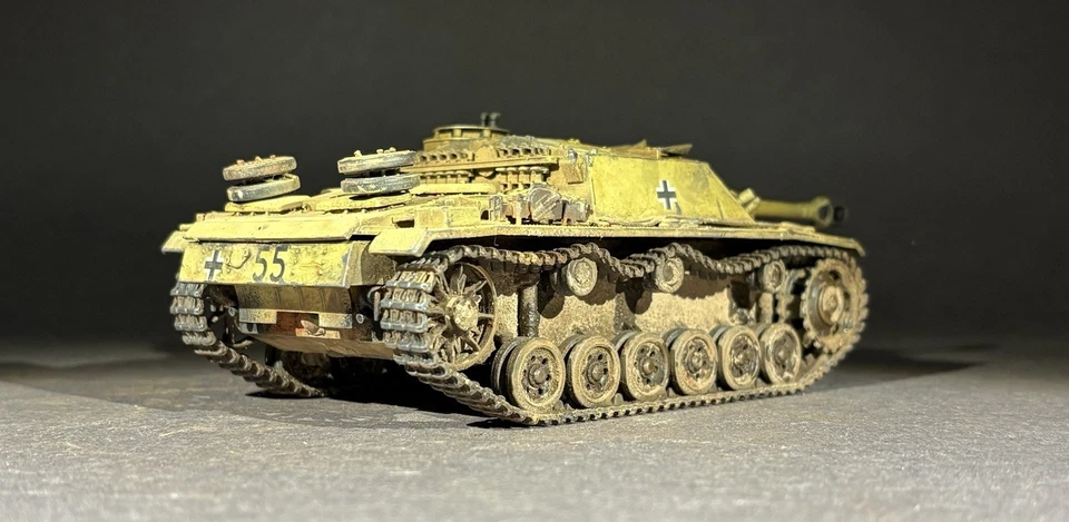 Tanque mediano alemán Panzer Sturmgeschütz III SEGUNDA GUERRA MUNDIAL Italia 1944 Foto 3 de 4