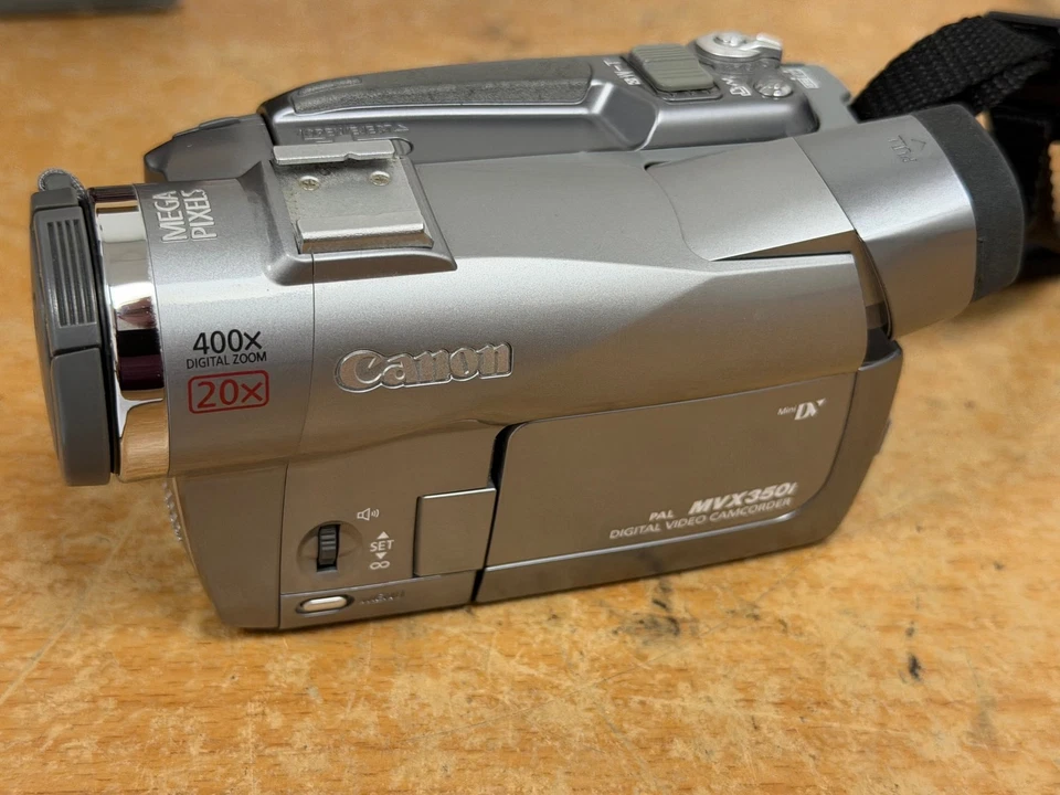 Canon MVX350i Digital Video Camcorder 20x Optical Zoom PAL Mini DV Tape Recordin - Image 3 of 4