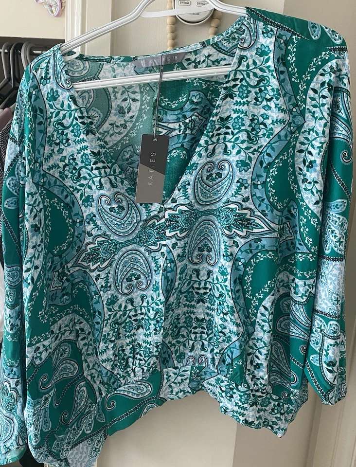 Katies Top Blouse Shirt Size 18 Green Boho 3/4 Sleeve New Tagged $84 - image 2 of 4