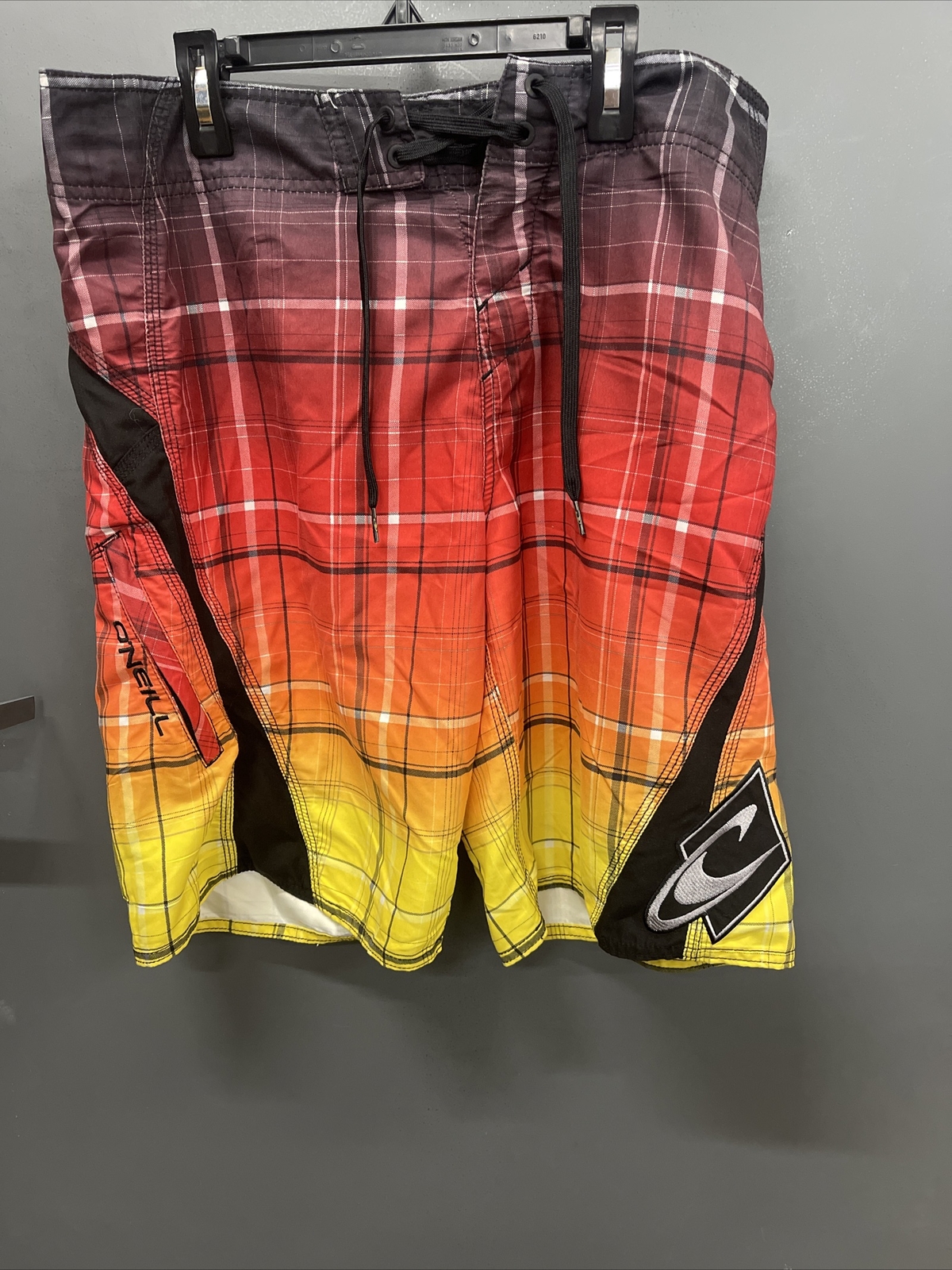 O’Neil Mens Red Yellow And Black Swim Trunks Sz 32 Gem