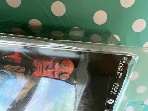 Hellboy Action Figure with Ivan the Corpse Mezco 2004 Ron Perlman - Picture 11 of 14