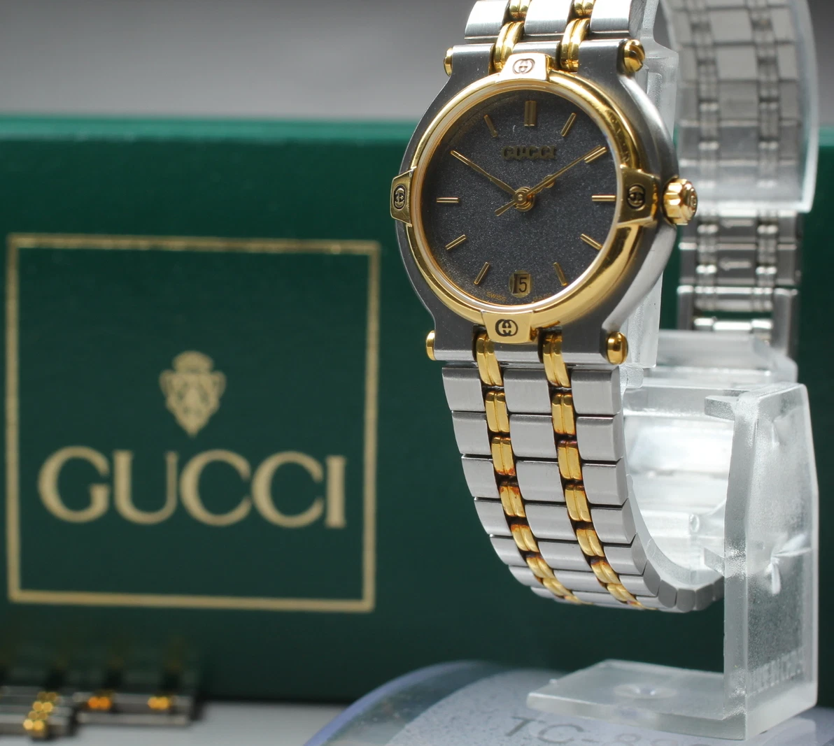 Montre femme à quartz GUCCI 9000L 25mm cadran noir neuve à pile [presque comme neuve avec étui]