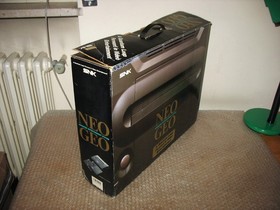 BOXED NEO GEO AES CONSOLE JAP+ART OF FIGHTING 2, WORLD HEROES 2, FF SPECIAL