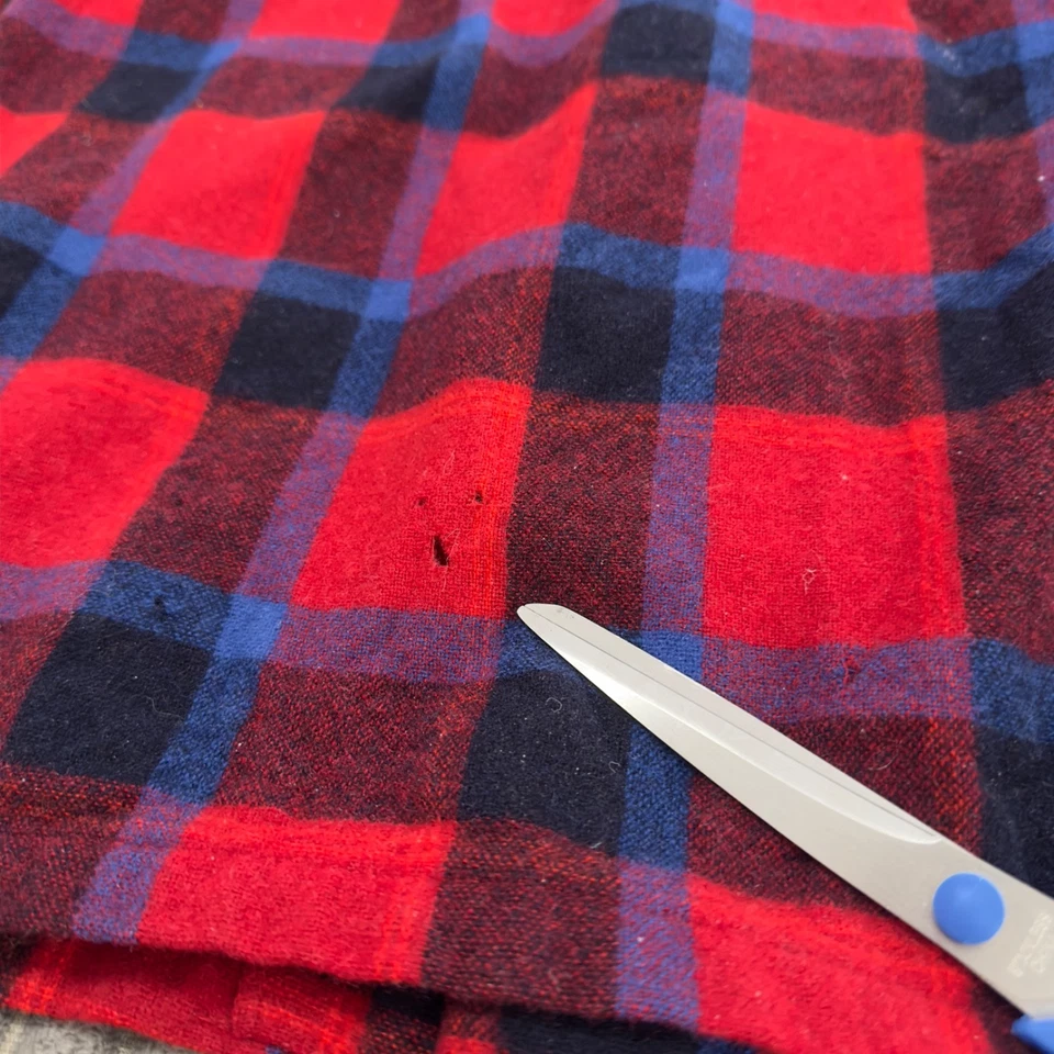 Camisa Pendleton De Colección Para Hombres M Roja Azul Lana Virgen Cuadros Años 70 Abotonada ENGUSTIADA Foto 4 de 4