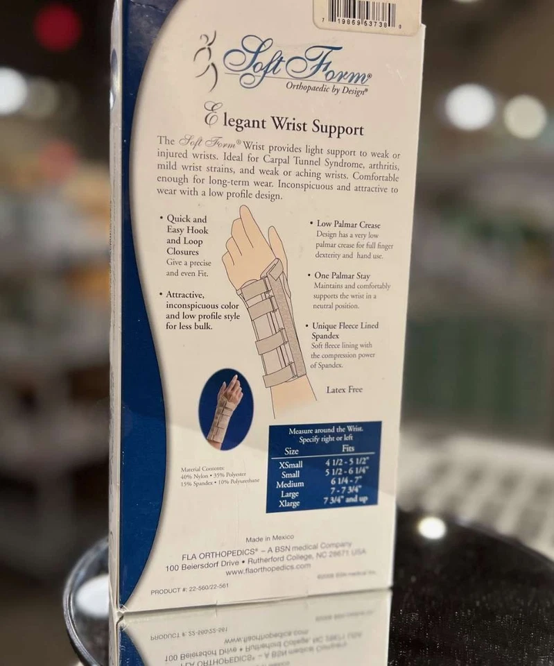 Elegante soporte de muñeca FLA forma suave beige mano izquierda pequeño Foto 2 de 3