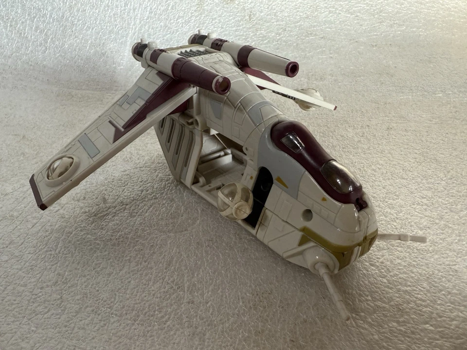 Transformers Star Wars Crossover Clone Pilot / Republic Gunship Hasbro 2007 - Image 2 of 4