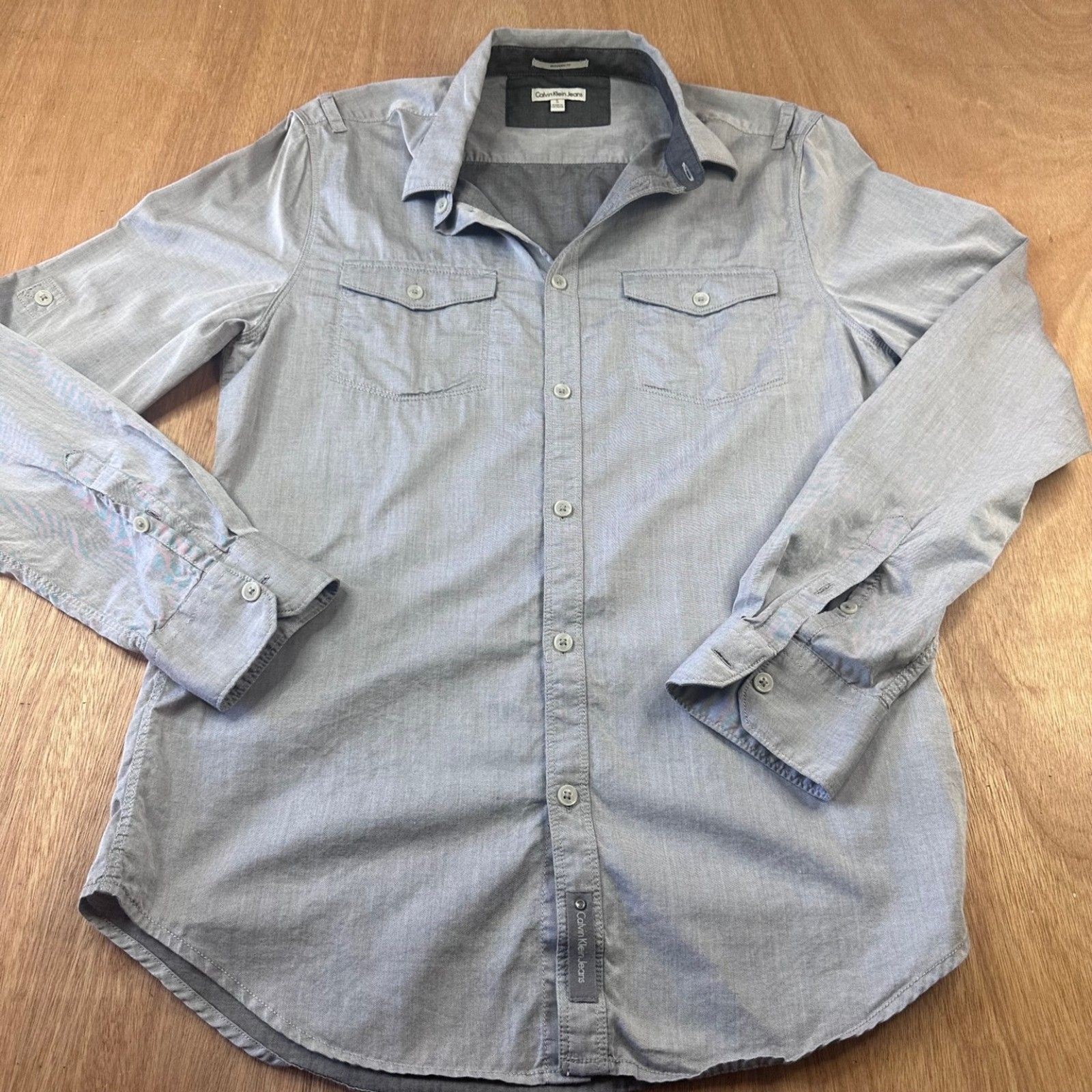 Calvin Klein Jeans Men’s Modern Fit Chambray Button Down Shirt Gray Small