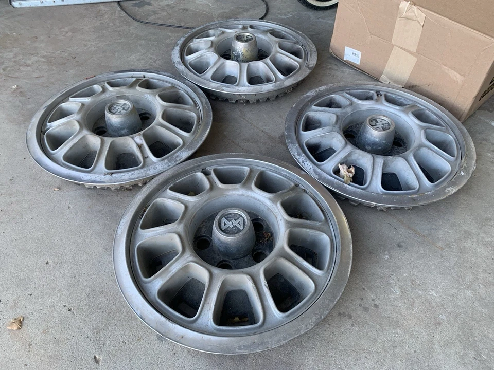 Cubierta de rueda tapacubos AMC Eagle 4x4 15" 1980 1981 1982 1983 3239960 OEM Foto 2 de 4