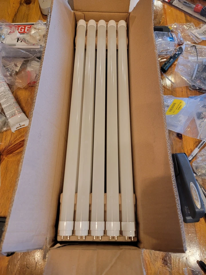 (20) GE LEDT8/LC/2/835 (36439) 24” LED BULBS NEW - Image 2 of 3