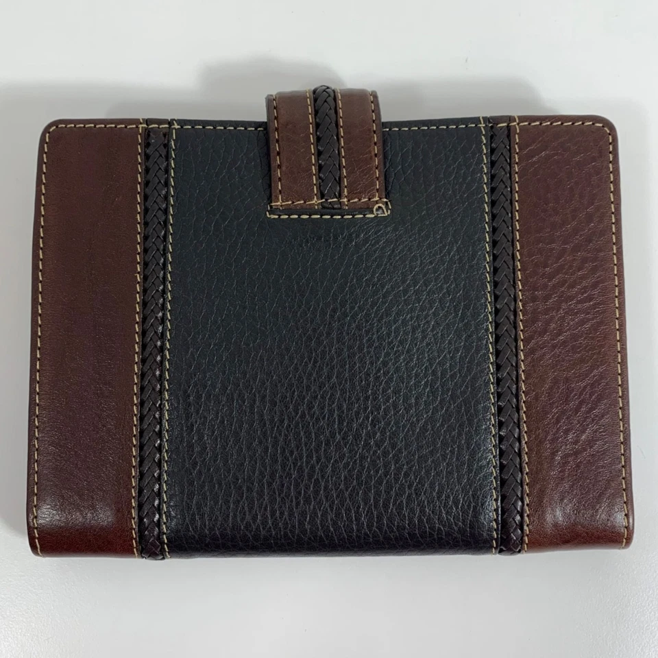 Libro de fotos de cuero marrón y negro Brighton con acento de corazón plateado para 20 Foto 3 de 4