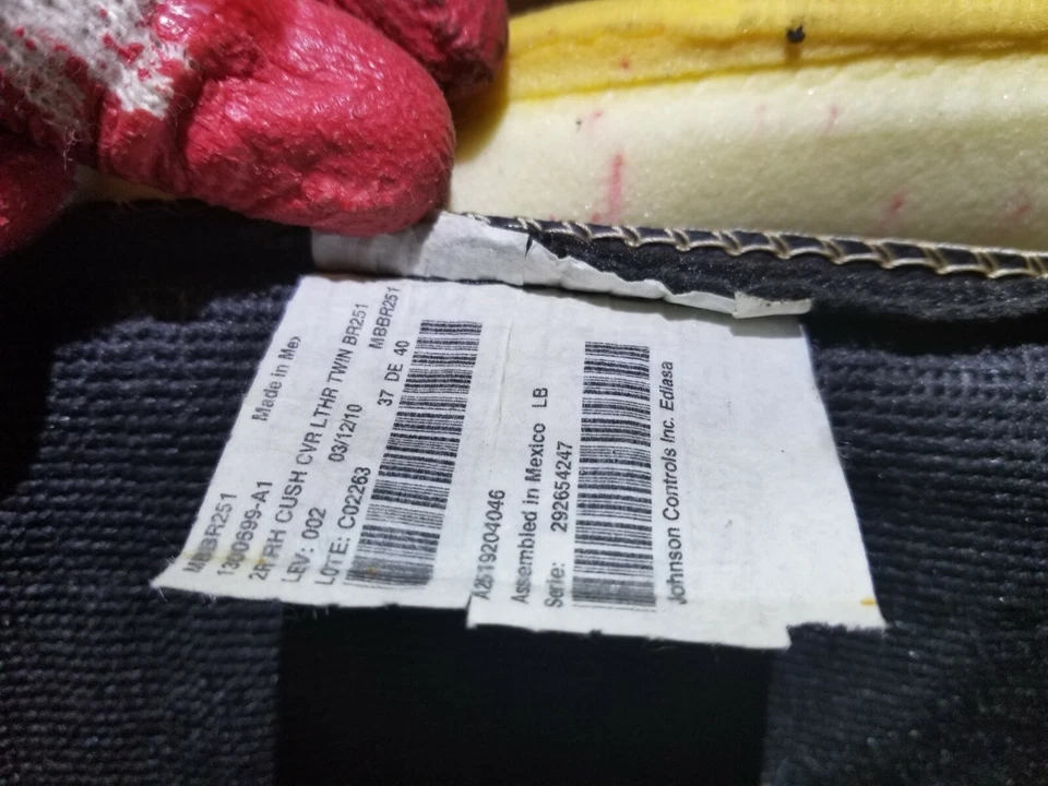 07 08 09 10 Mercedes-Benz R350 2nd Row Passenger Seat Lower Cushion Bottom OEM - Image 4 of 4