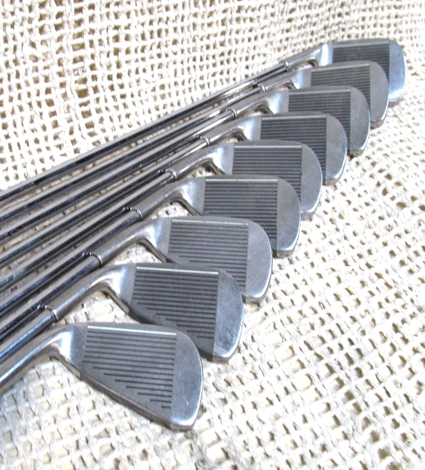 Juego de 9 piezas de hierro Spalding MOLITOR para mujer tamaño mediano (3-PW, SW) diestro ~ varillas de acero para dama Foto 2 de 4